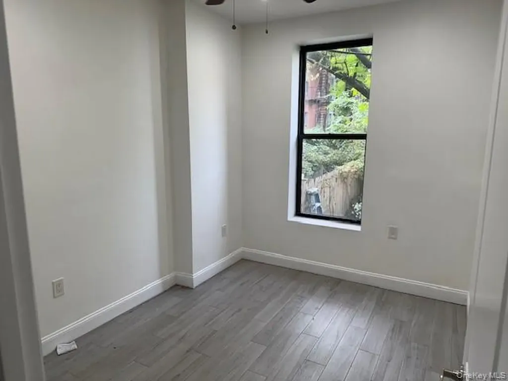 186 Howard Avenue Brooklyn NY 11233