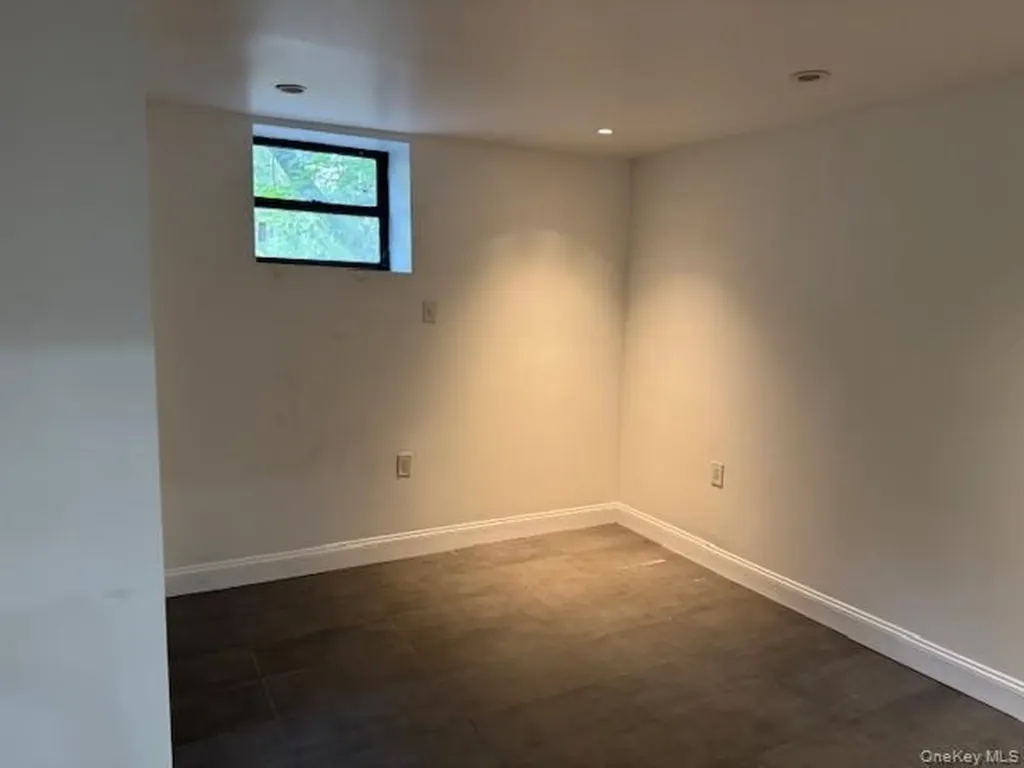 186 Howard Avenue Brooklyn NY 11233