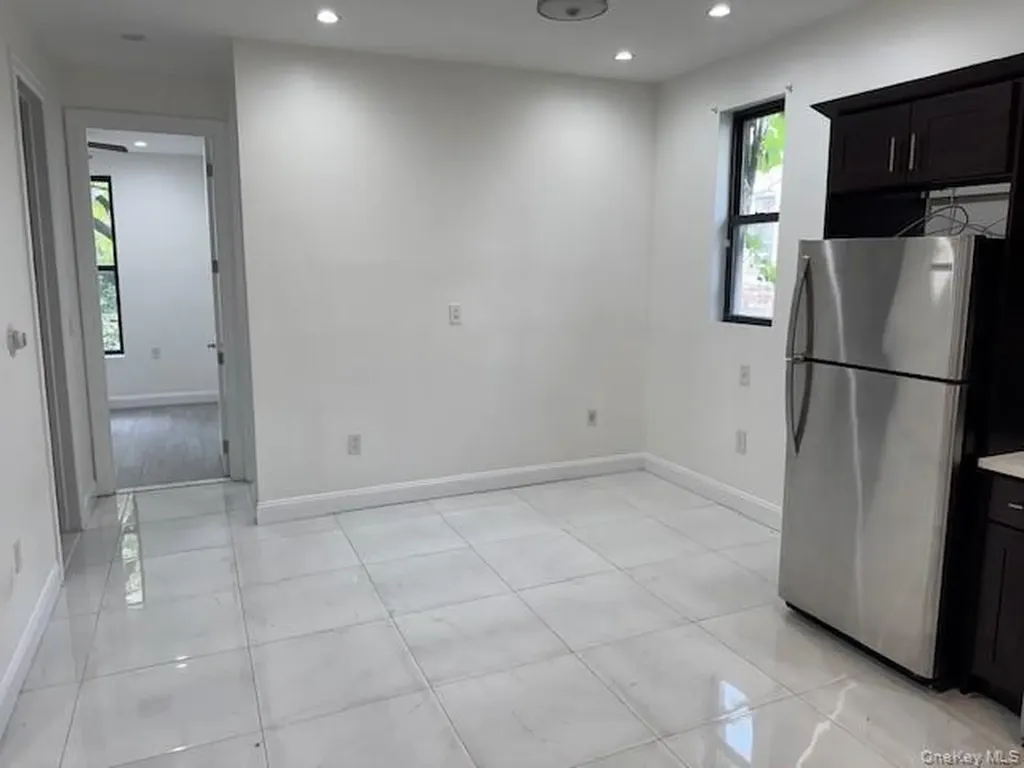 186 Howard Avenue Brooklyn NY 11233