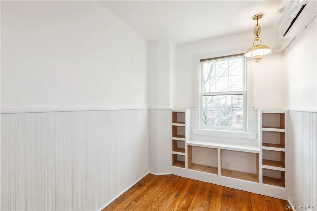 2336 Mickle Avenue Bronx NY 10469
