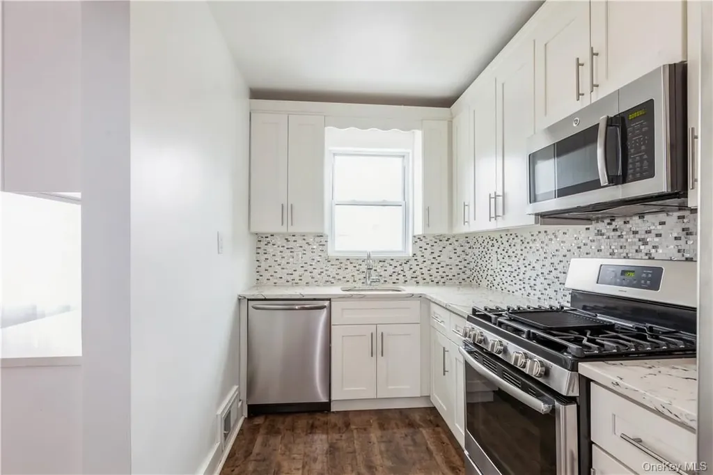 2336 Mickle Avenue Bronx NY 10469