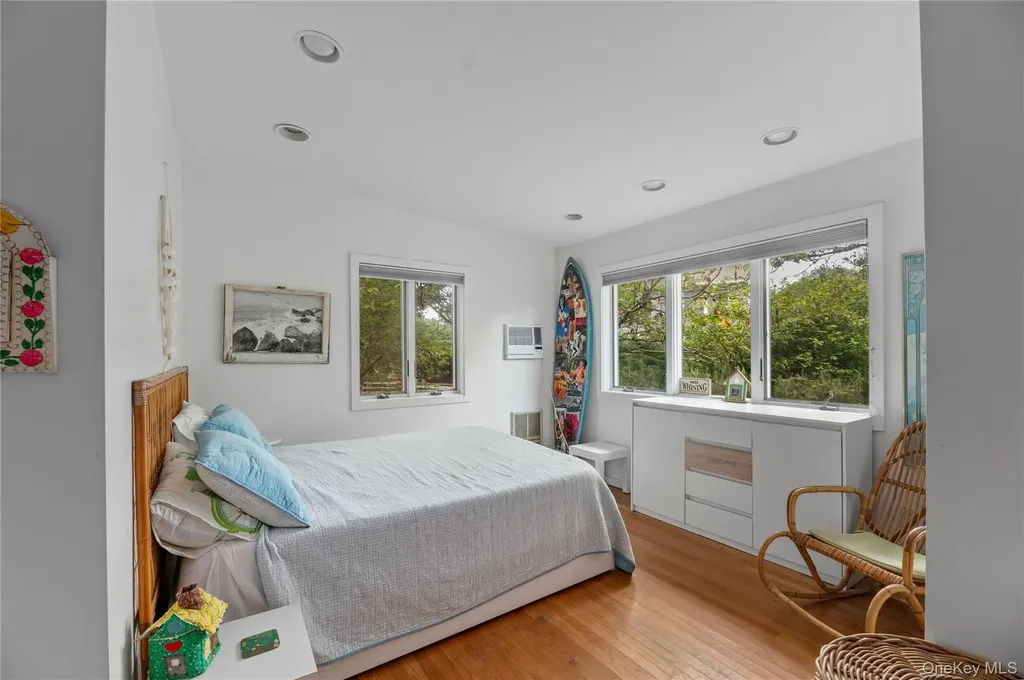 25 Atlantic Avenue Seaview NY 11770