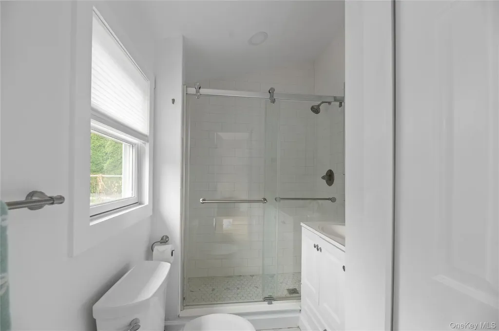 25 Atlantic Avenue Seaview NY 11770