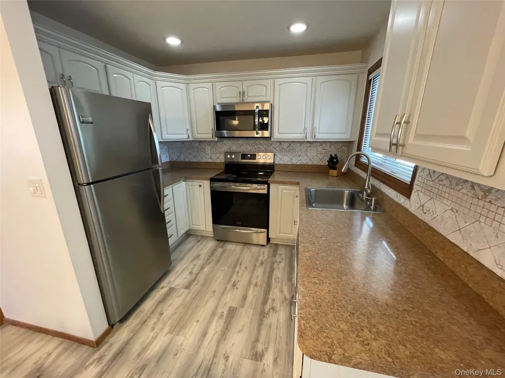 1321 7th Street West Babylon NY 11704