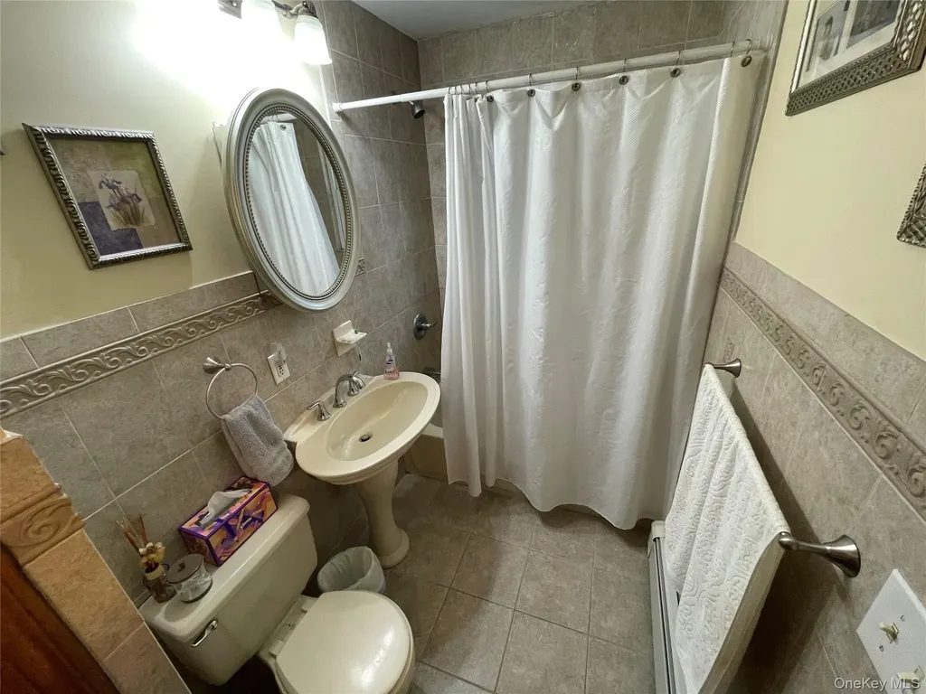 1321 7th Street West Babylon NY 11704