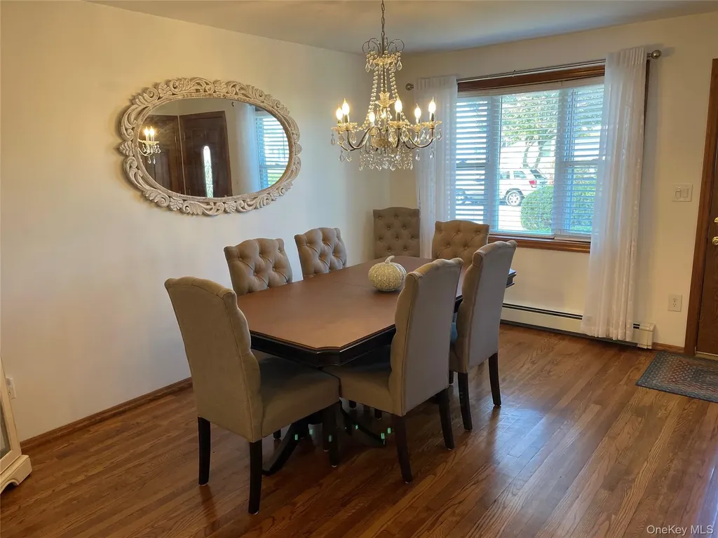 1321 7th Street West Babylon NY 11704