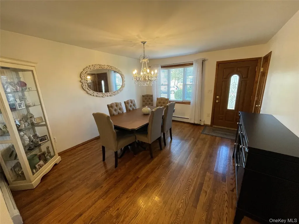 1321 7th Street West Babylon NY 11704