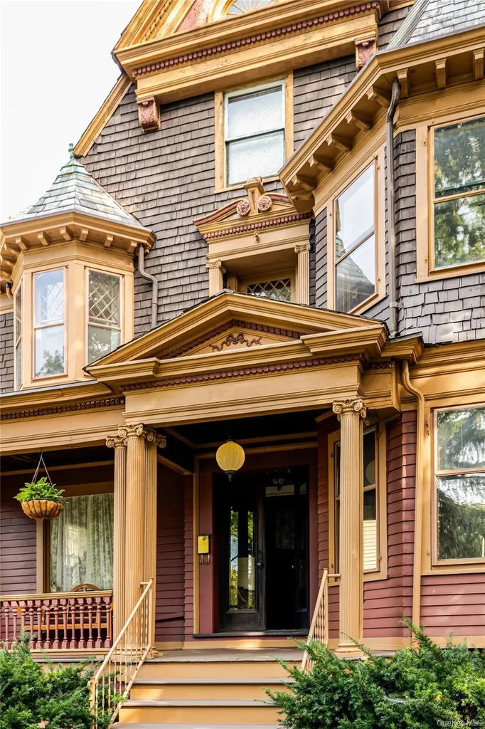 119 Academy Street Poughkeepsie NY 12601