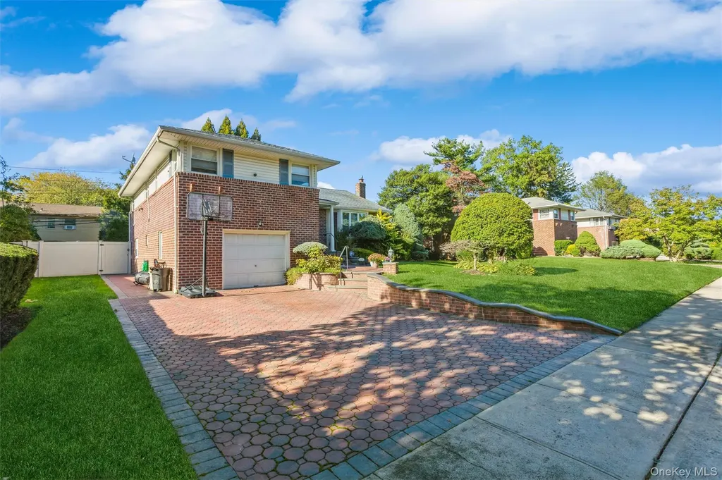 23 Glen Road Jericho NY 11590