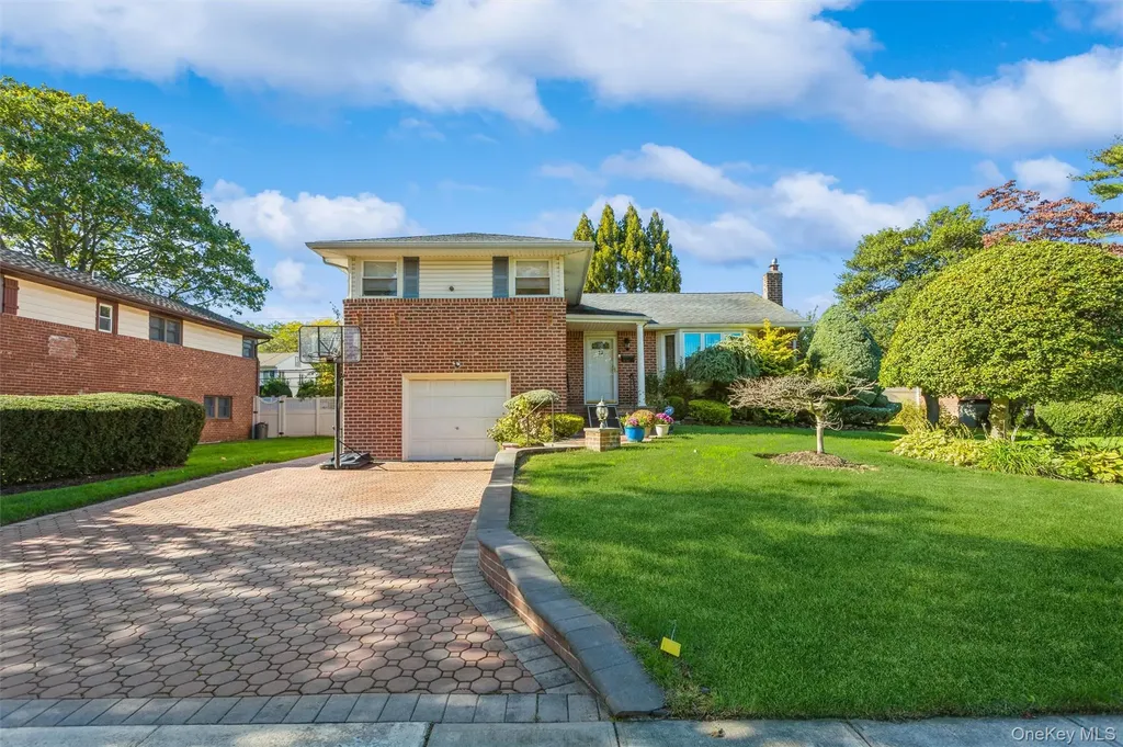 23 Glen Road Jericho NY 11590