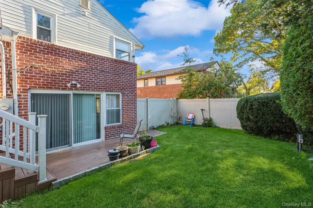 23 Glen Road Jericho NY 11590