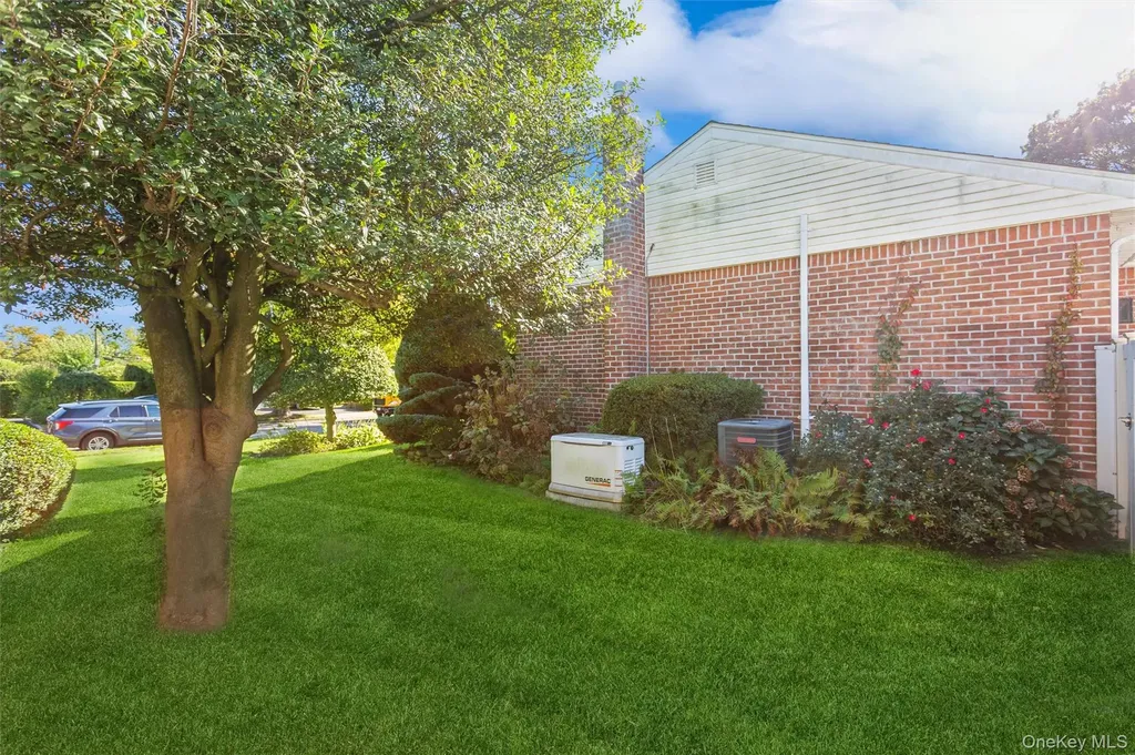 23 Glen Road Jericho NY 11590