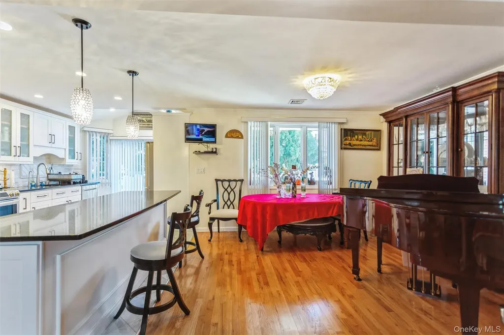 23 Glen Road Jericho NY 11590