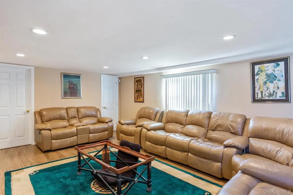 23 Glen Road Jericho NY 11590