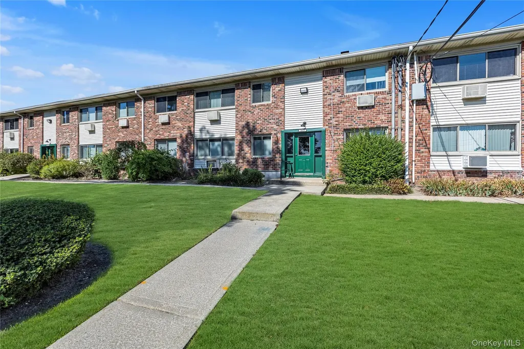 2423 Union Boulevard Islip NY 11751
