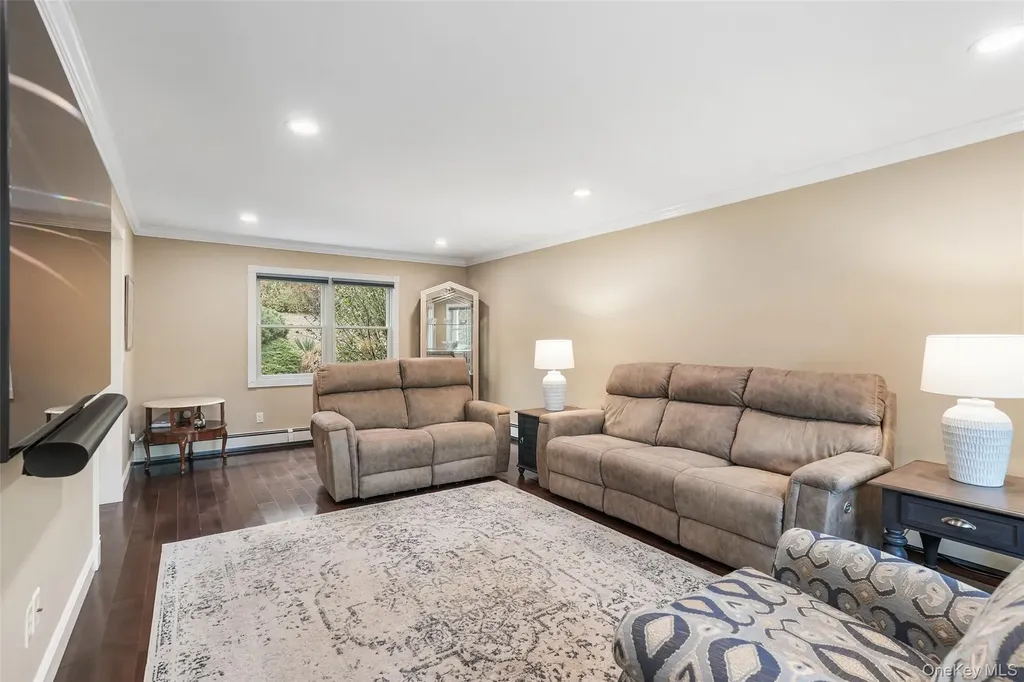 4 Wayacross Road Mahopac NY 10541