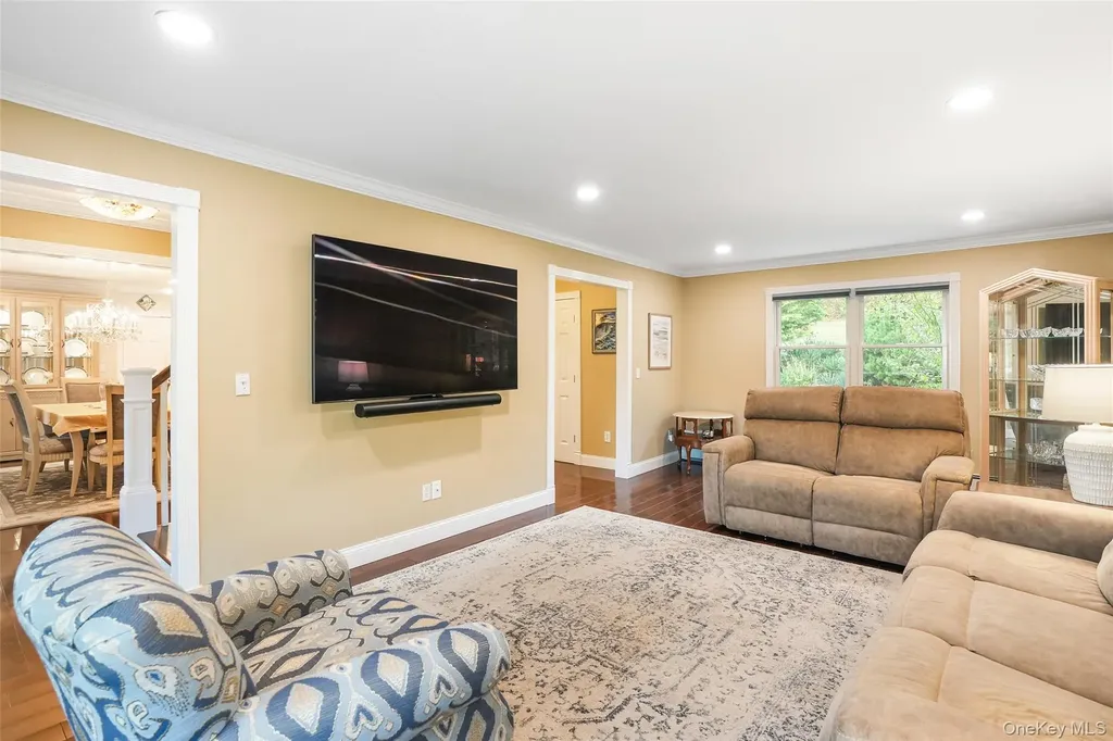 4 Wayacross Road Mahopac NY 10541