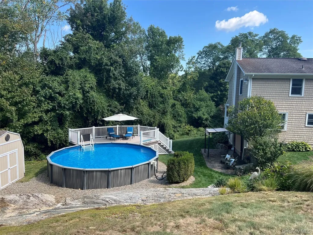 4 Wayacross Road Mahopac NY 10541