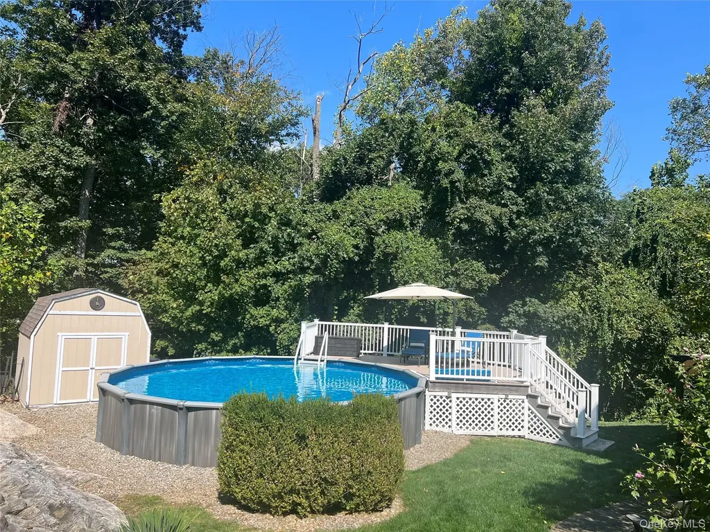 4 Wayacross Road Mahopac NY 10541