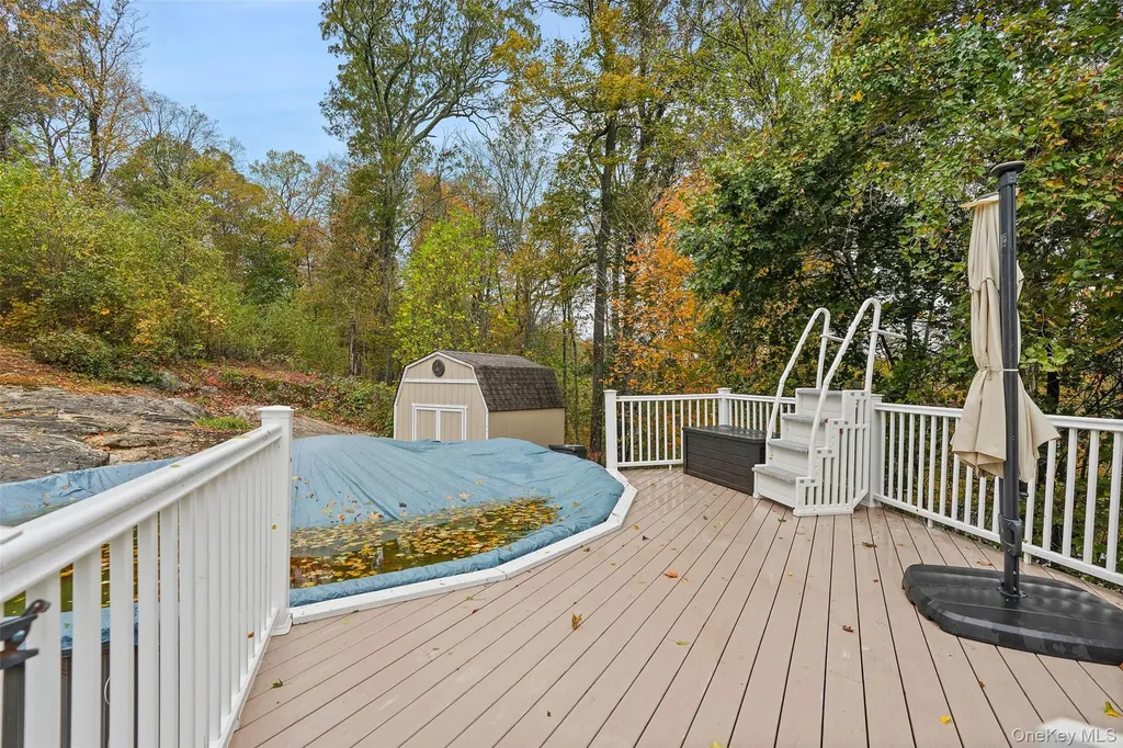 4 Wayacross Road Mahopac NY 10541