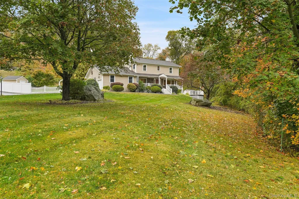 4 Wayacross Road Mahopac NY 10541