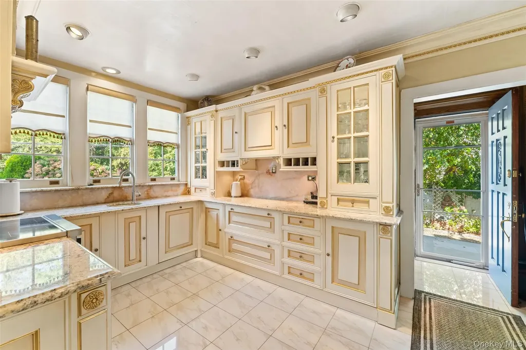 12 Hewitt Avenue Bronxville NY 10708