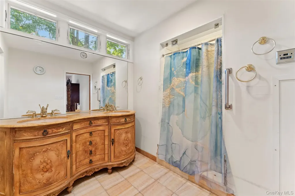 12 Hewitt Avenue Bronxville NY 10708