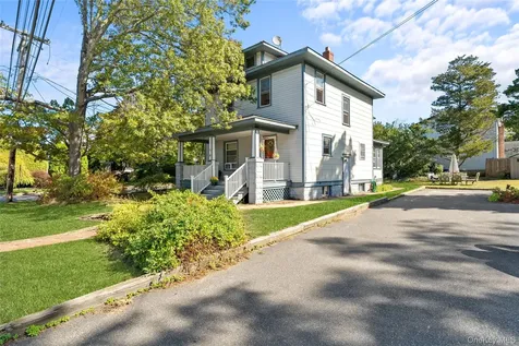 29 Lake Street Amityville NY 11701