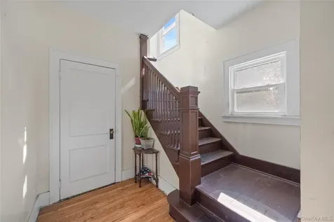 29 Lake Street Amityville NY 11701