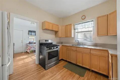 29 Lake Street Amityville NY 11701