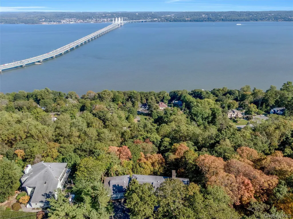 29 Tweed Boulevard Nyack NY 10960