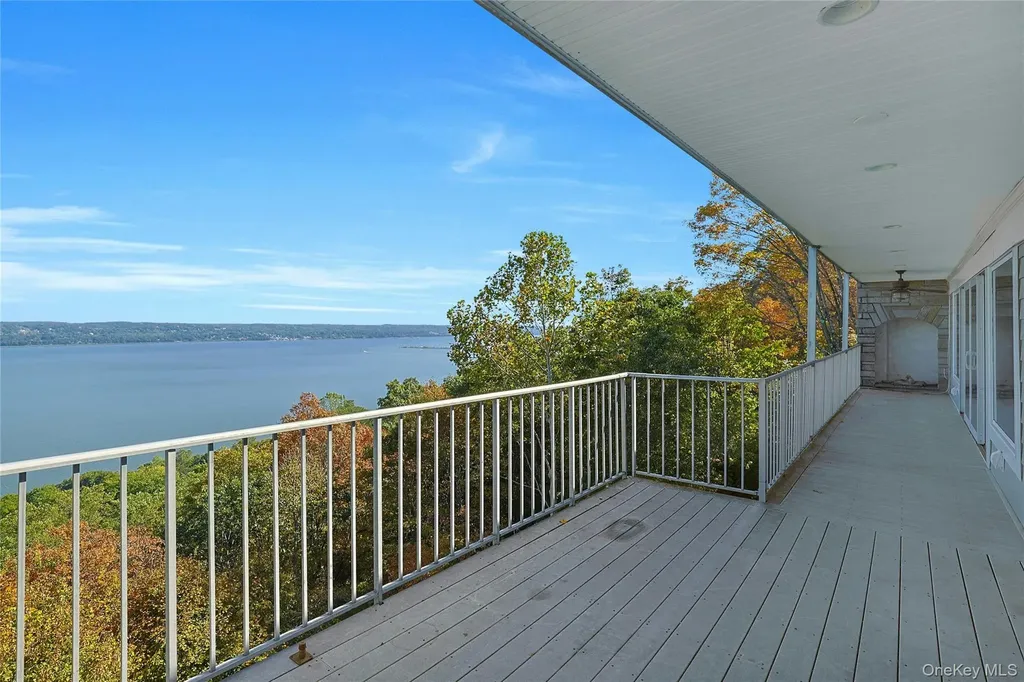 29 Tweed Boulevard Nyack NY 10960