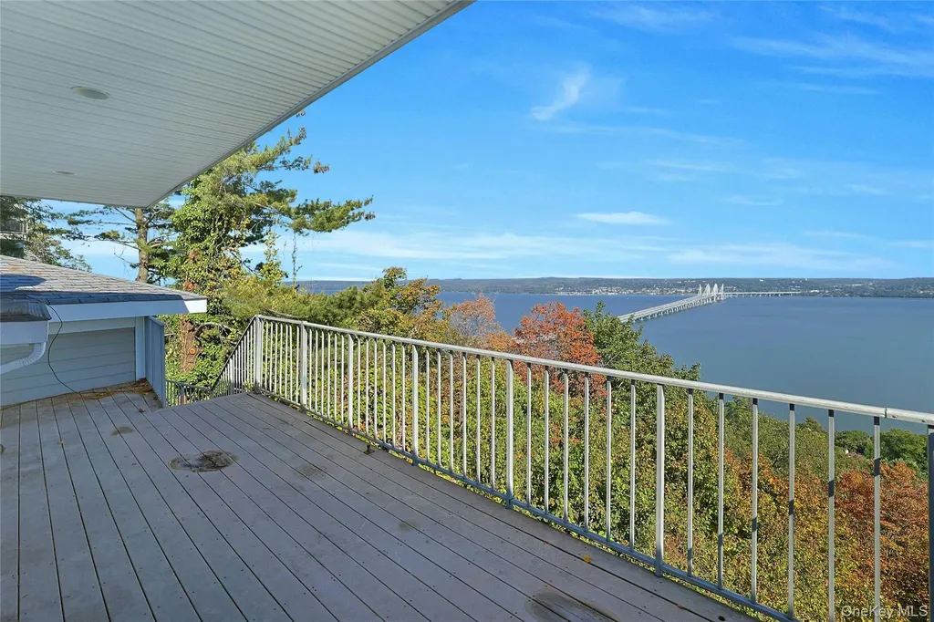 29 Tweed Boulevard Nyack NY 10960