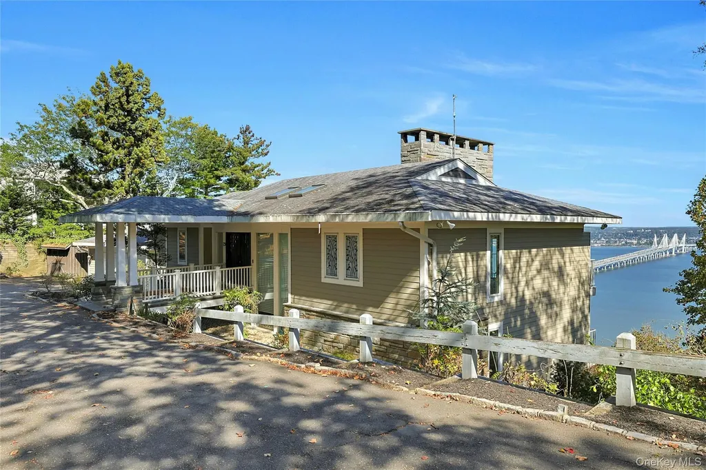 29 Tweed Boulevard Nyack NY 10960