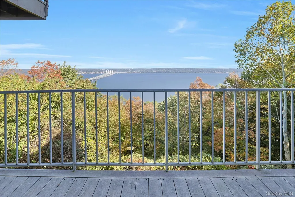 29 Tweed Boulevard Nyack NY 10960