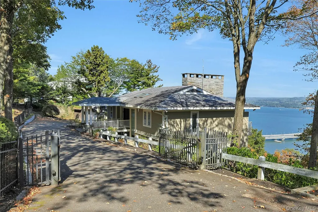 29 Tweed Boulevard Nyack NY 10960