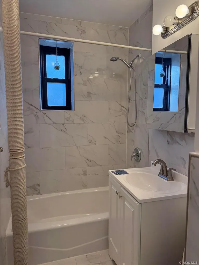 110 Stonelea Place New Rochelle NY 10801