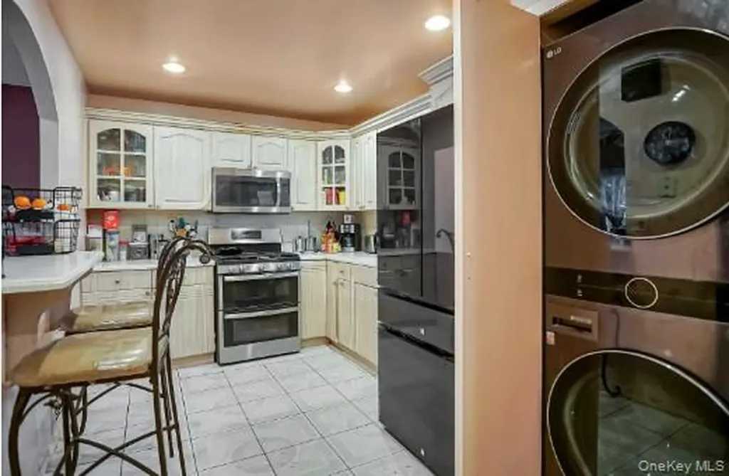 668 Van Siclen Avenue Brooklyn NY 11207