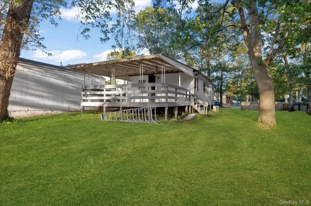 1358 Saxon Avenue Bay Shore NY 11706