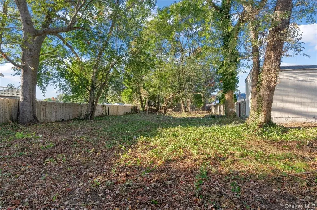 1358 Saxon Avenue Bay Shore NY 11706