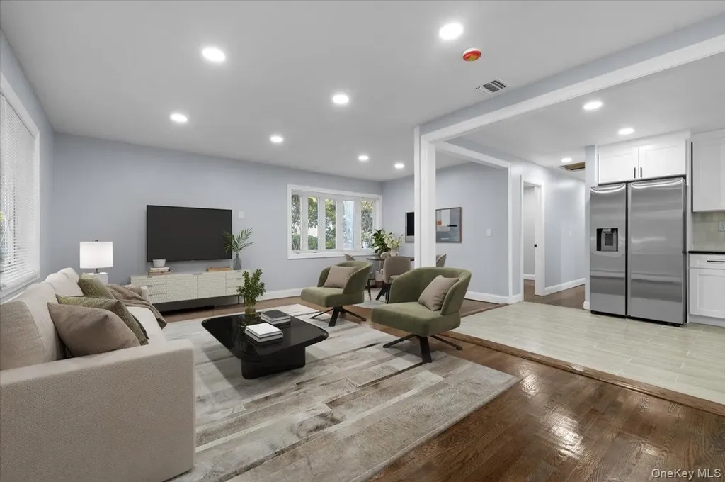1358 Saxon Avenue Bay Shore NY 11706