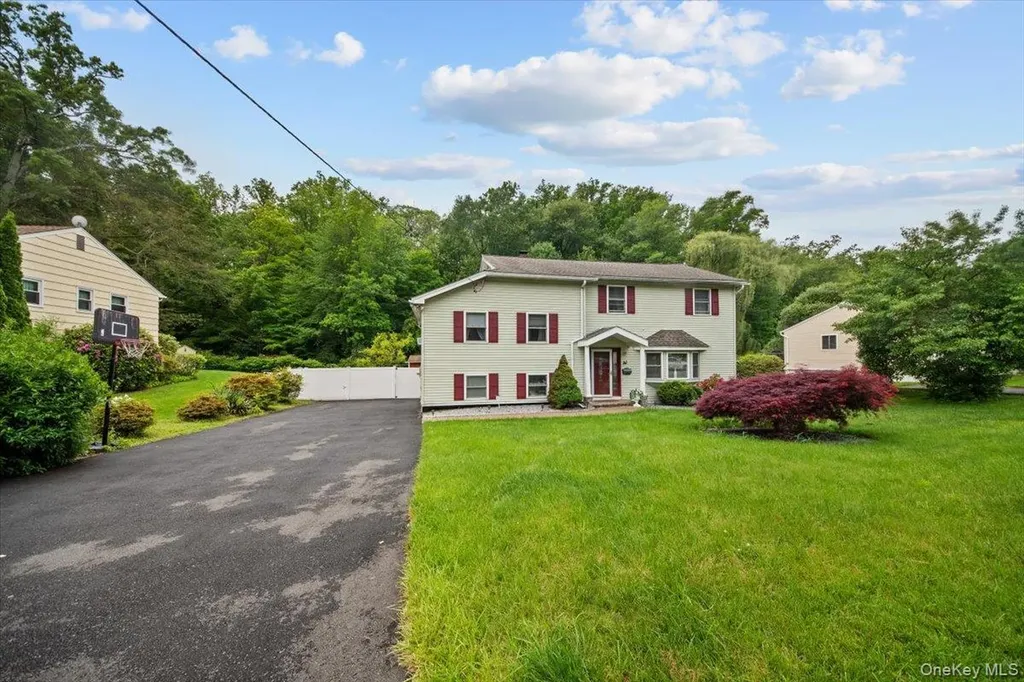 23 Meadow Road Montrose NY 10548