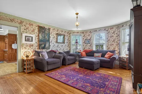 4 Railroad Avenue Staatsburg NY 12580