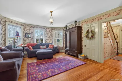 4 Railroad Avenue Staatsburg NY 12580