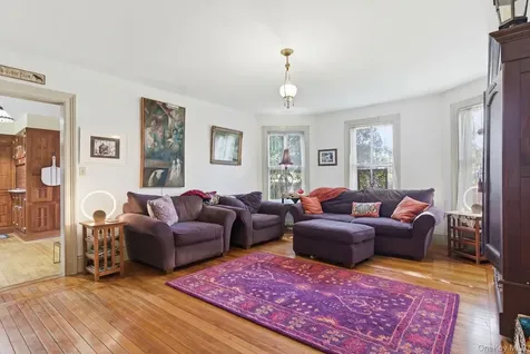 4 Railroad Avenue Staatsburg NY 12580
