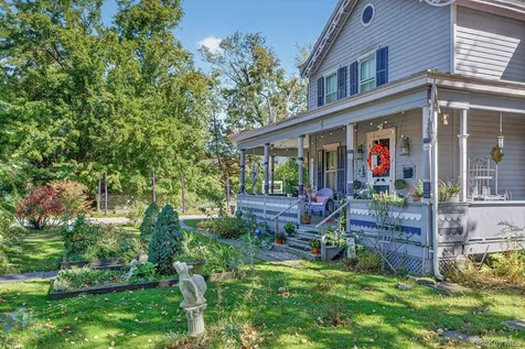 4 Railroad Avenue Staatsburg NY 12580