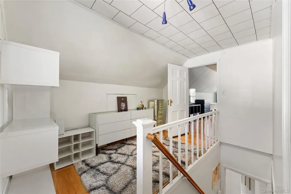 38 Primrose Drive New Hyde Park NY 11040
