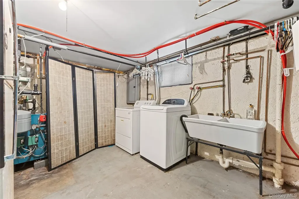38 Primrose Drive New Hyde Park NY 11040