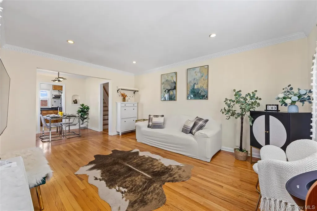 38 Primrose Drive New Hyde Park NY 11040