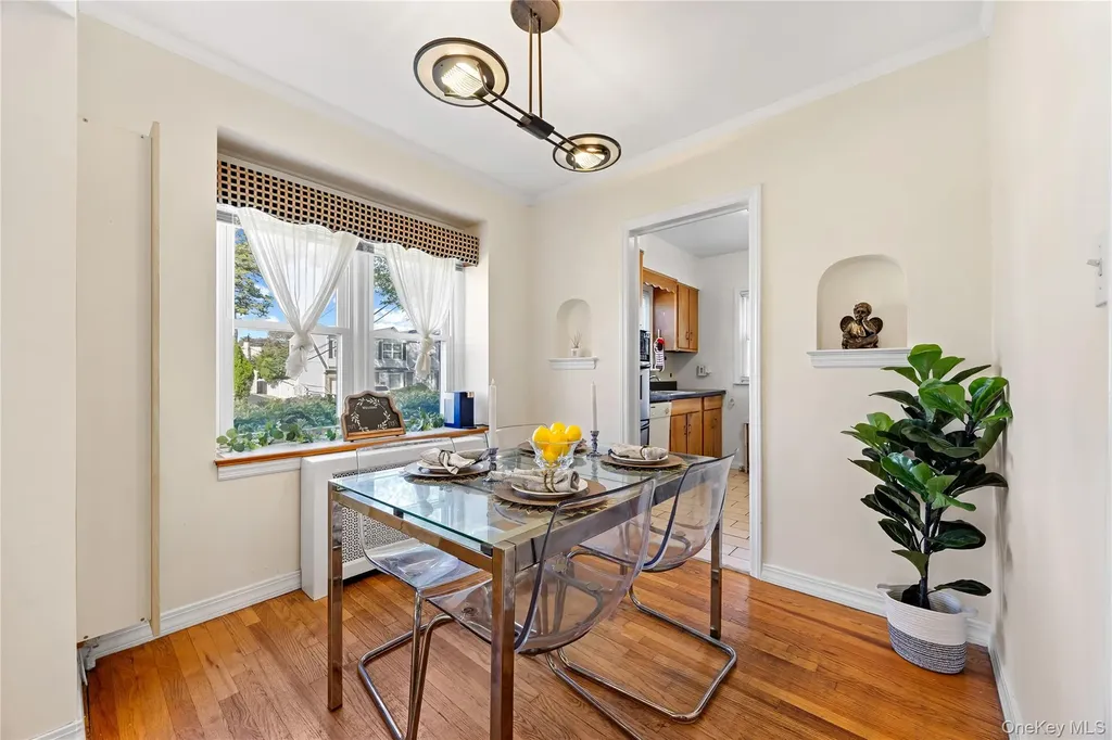 38 Primrose Drive New Hyde Park NY 11040
